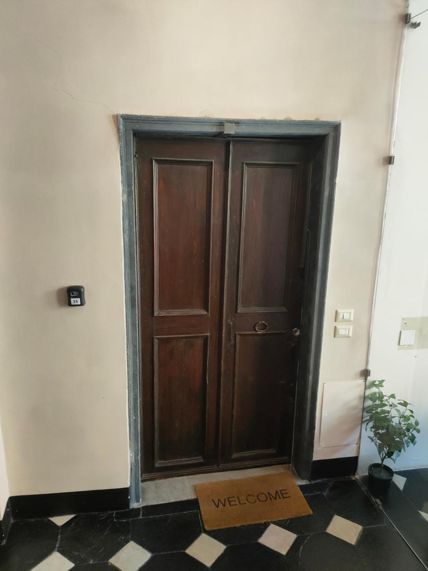 Rooms Ponte Calvi Генуя Екстер'єр фото